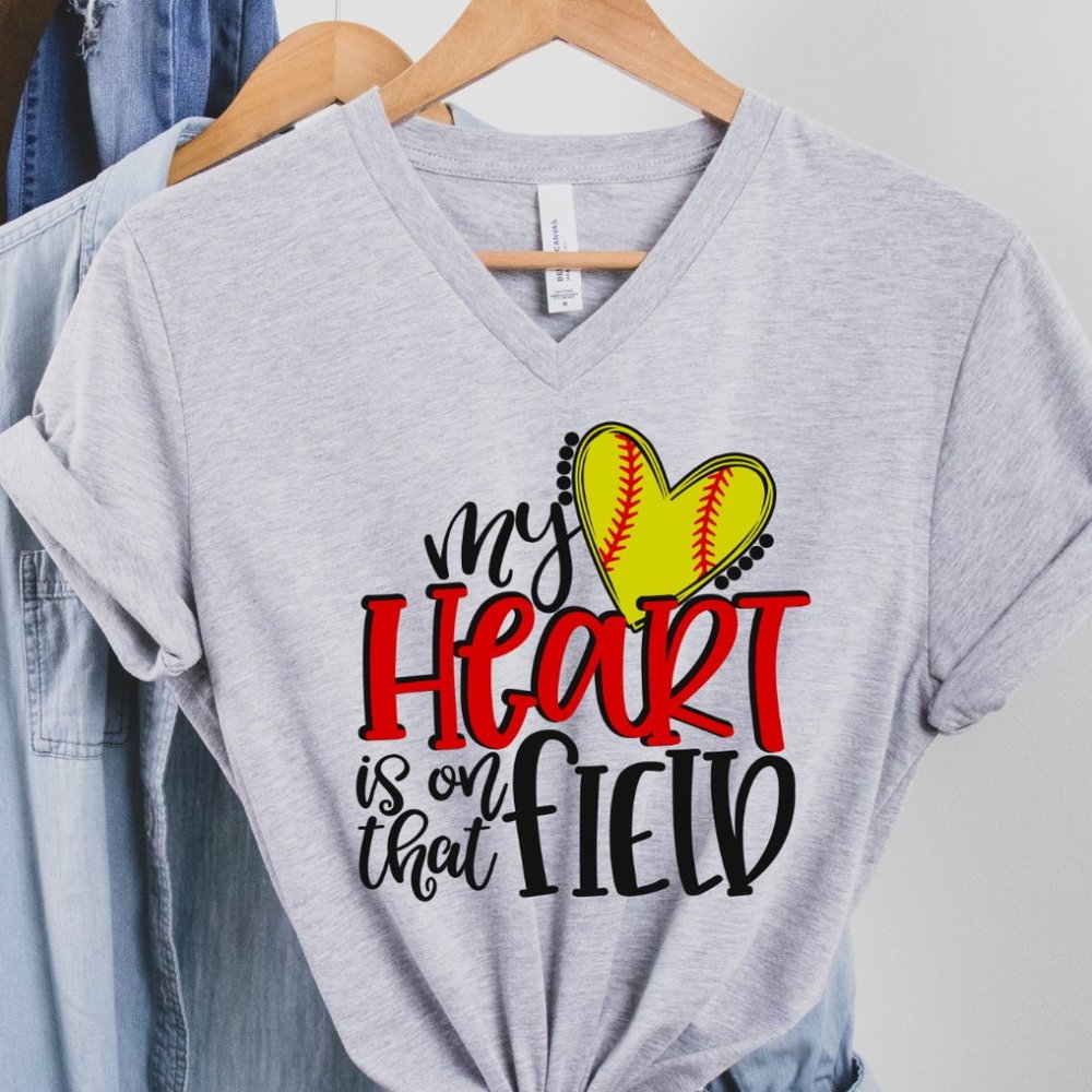 New My Heart Is On The Field Softball Grey V Neck Bella Canvas L Large T-shirt
